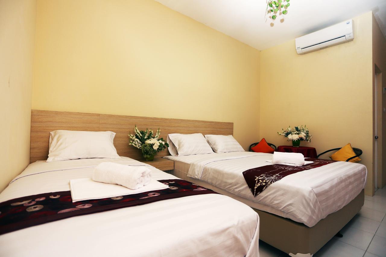 C.Stone Hotel Surabaya Eksteriør bilde