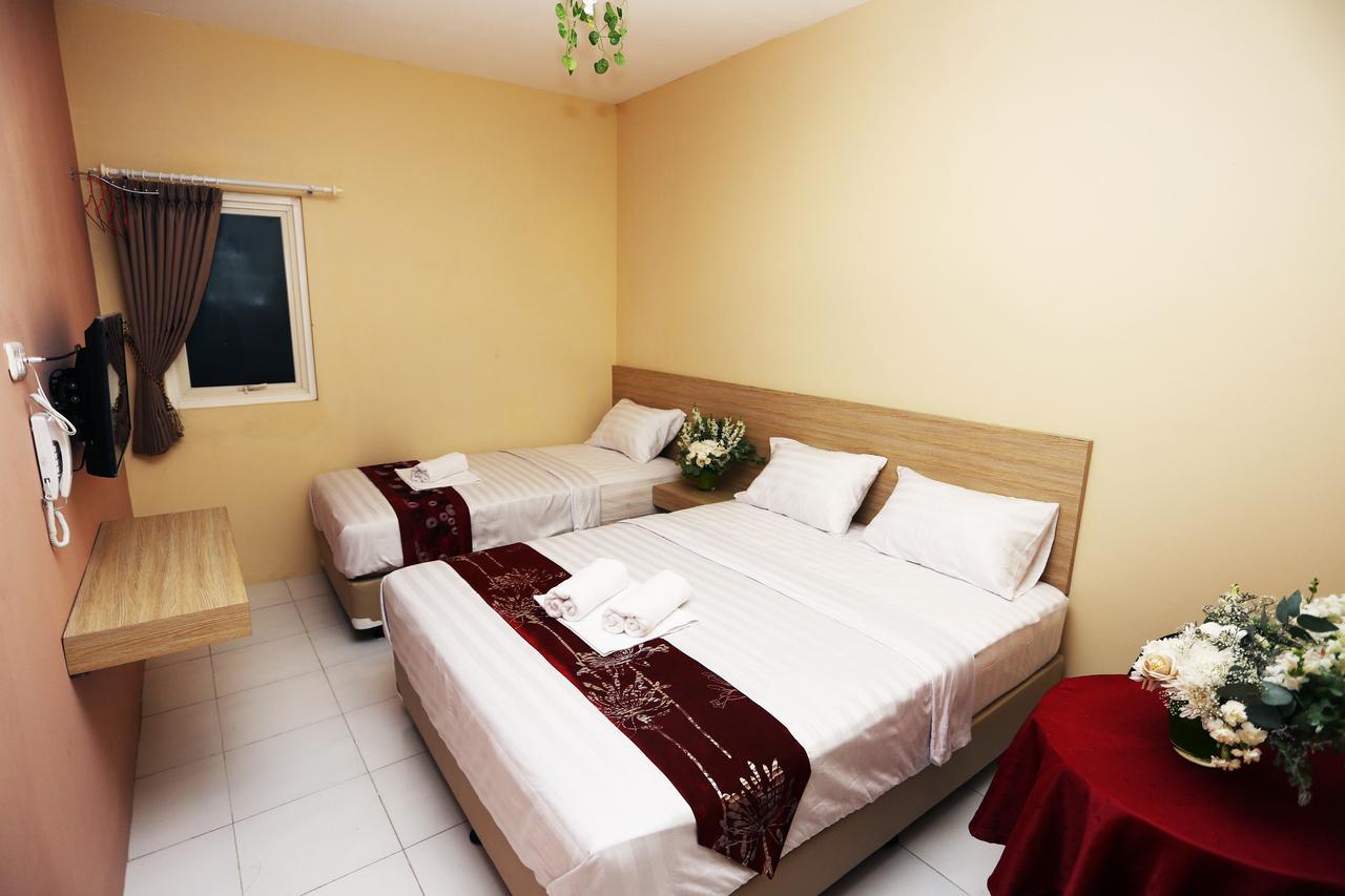 C.Stone Hotel Surabaya Eksteriør bilde