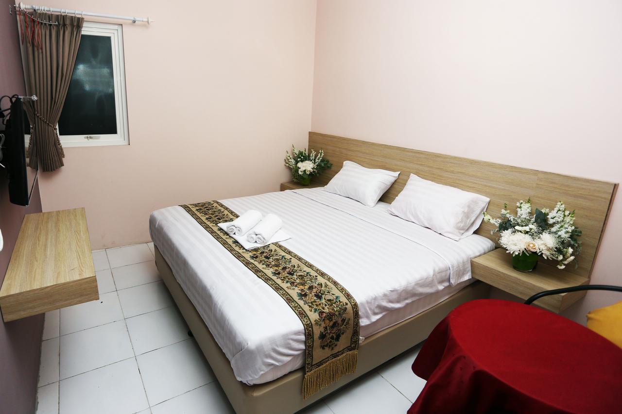 C.Stone Hotel Surabaya Eksteriør bilde